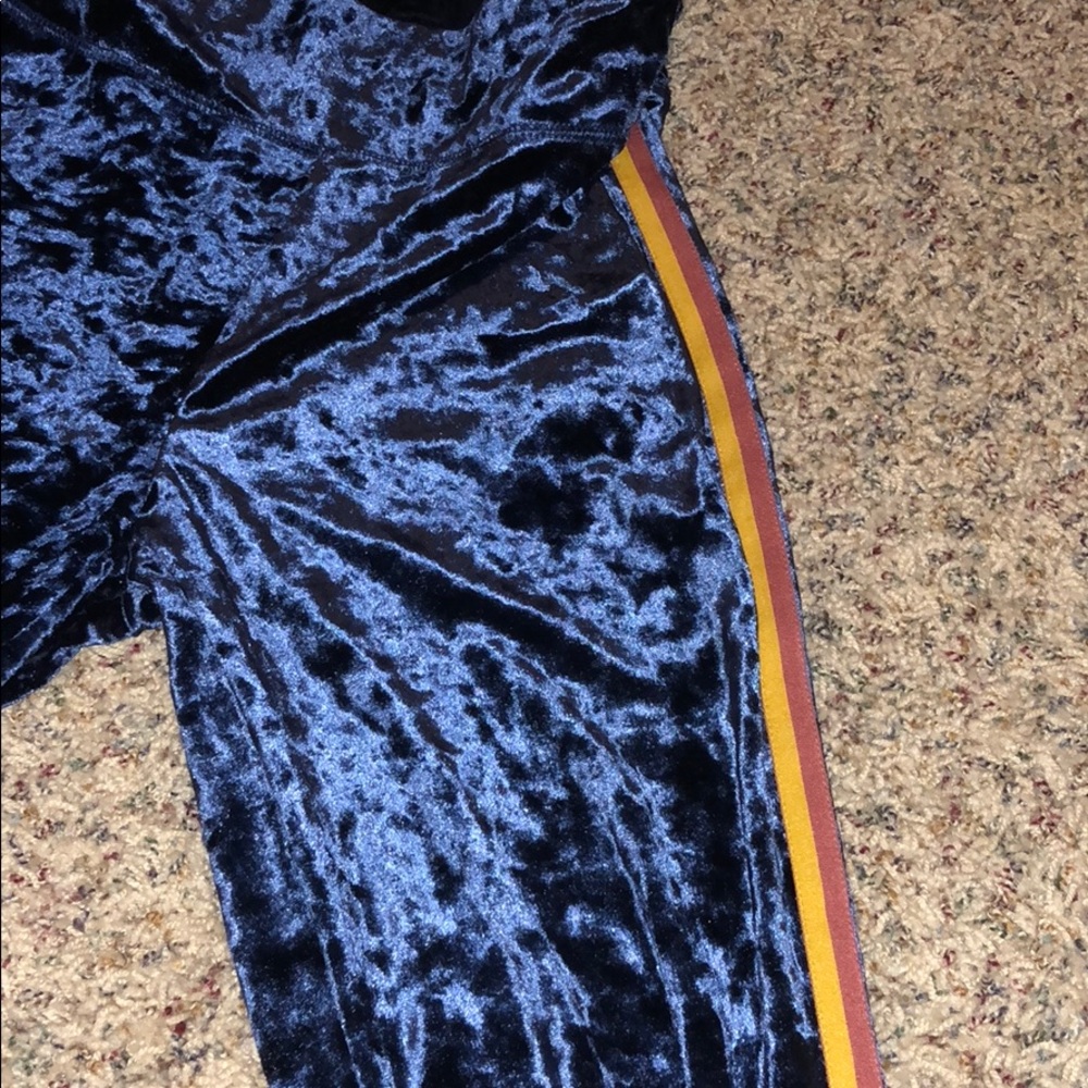 Velvet leggings
